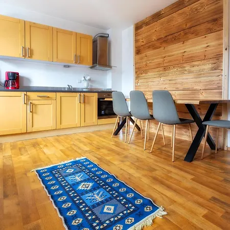 'chamonix' In - 1 Bedroom - In&out - Free 아파트 반스코